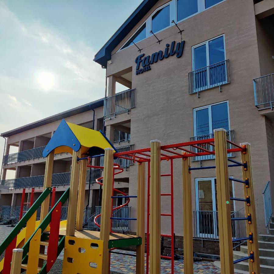 Family Hotel Grybivka Exterior foto